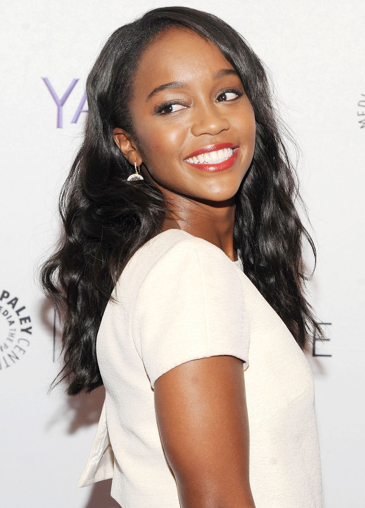 aja-naomi-king-paleylive-ny-presents-the-cast-of-how-to-get-away-with-murder-in-new-york_7.jpg