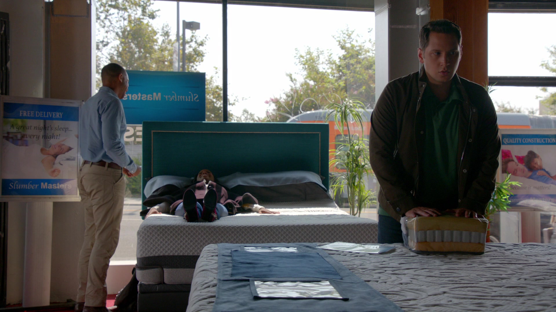 How_to_Get_Away_with_Murder_S04E01_KISSTHEMGOODBYE_NET_1125.jpg