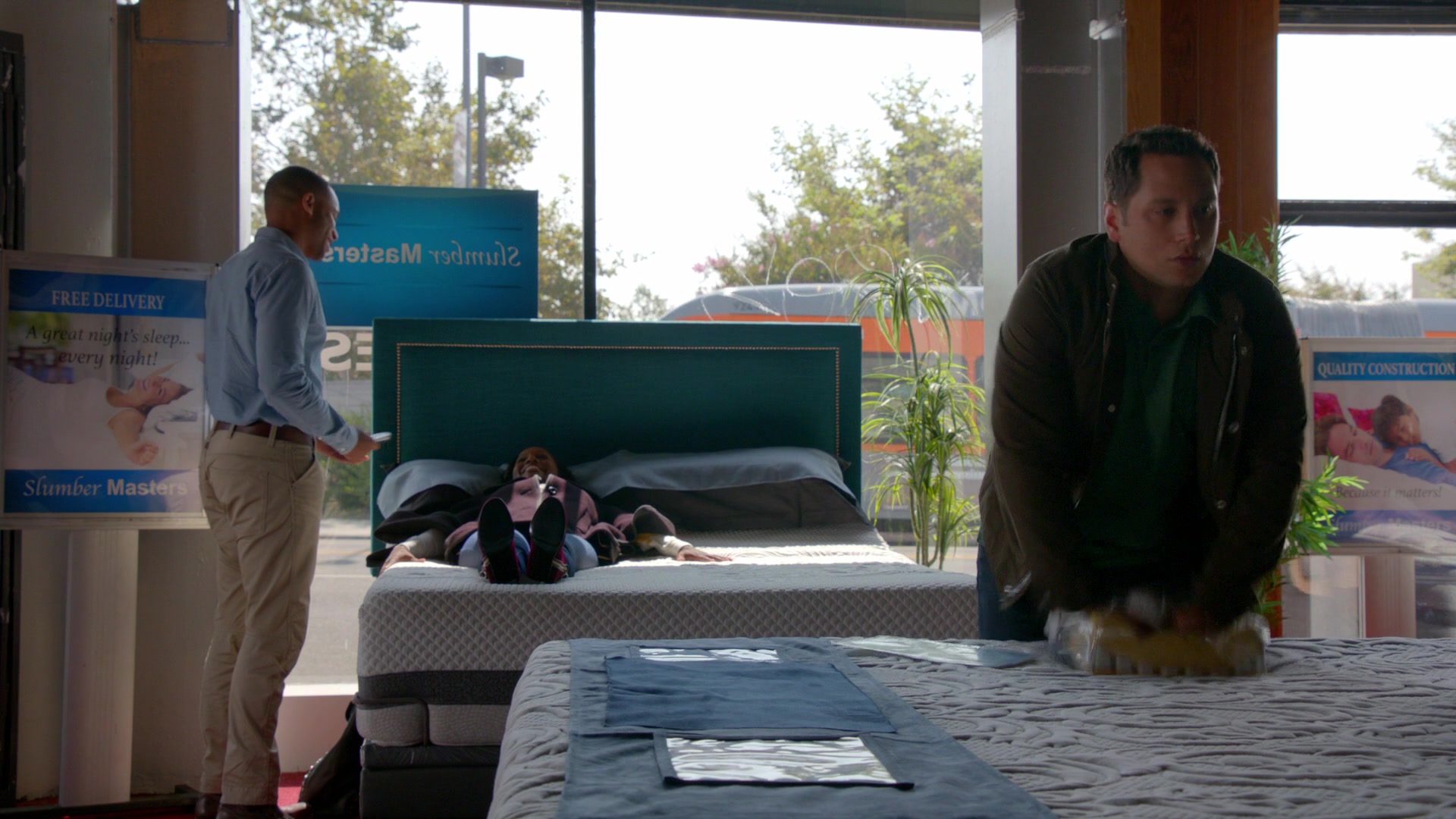 How_to_Get_Away_with_Murder_S04E01_KISSTHEMGOODBYE_NET_1126.jpg