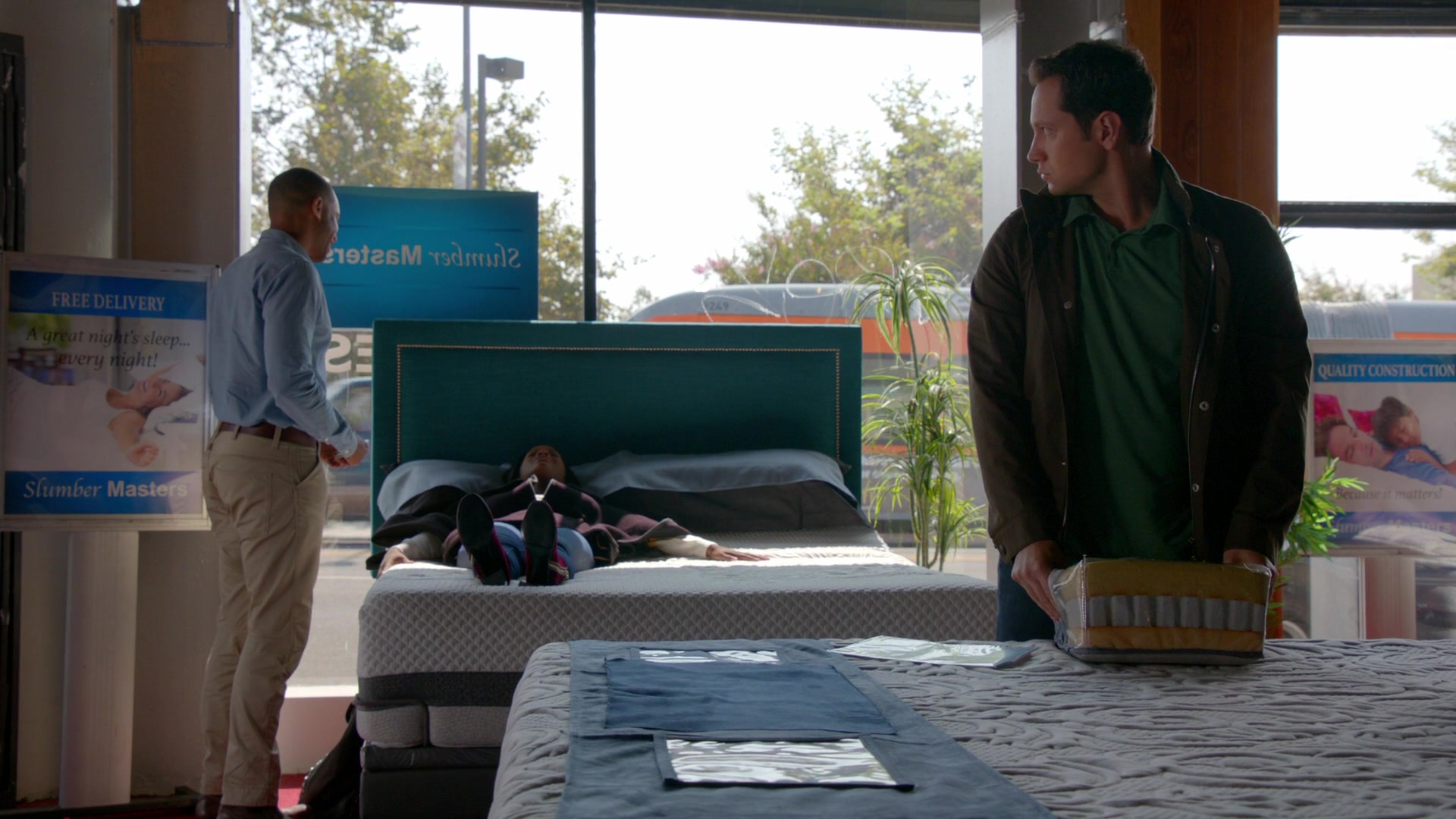How_to_Get_Away_with_Murder_S04E01_KISSTHEMGOODBYE_NET_1129.jpg