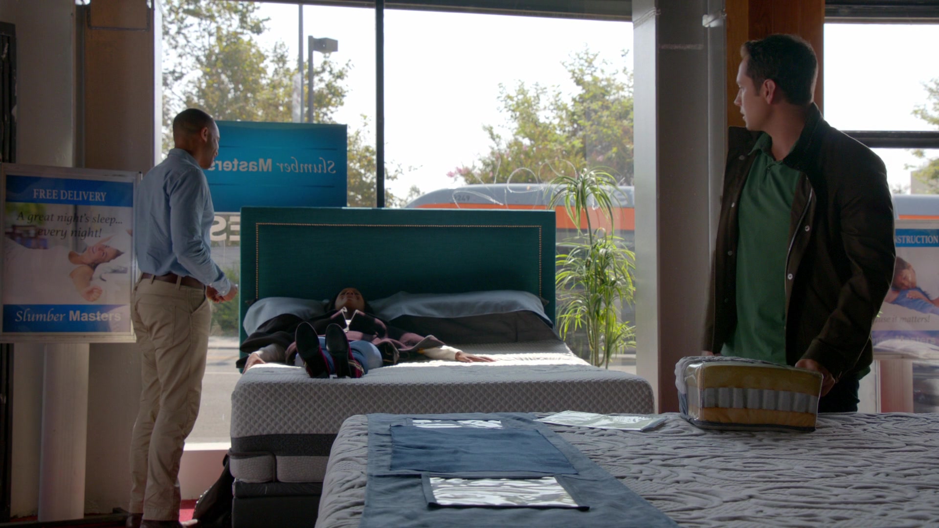 How_to_Get_Away_with_Murder_S04E01_KISSTHEMGOODBYE_NET_1130.jpg